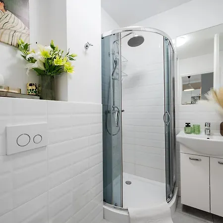 公寓 Sunny Relaxing At Chlodna 15 In The Strict Centre Metro Bus Tram *